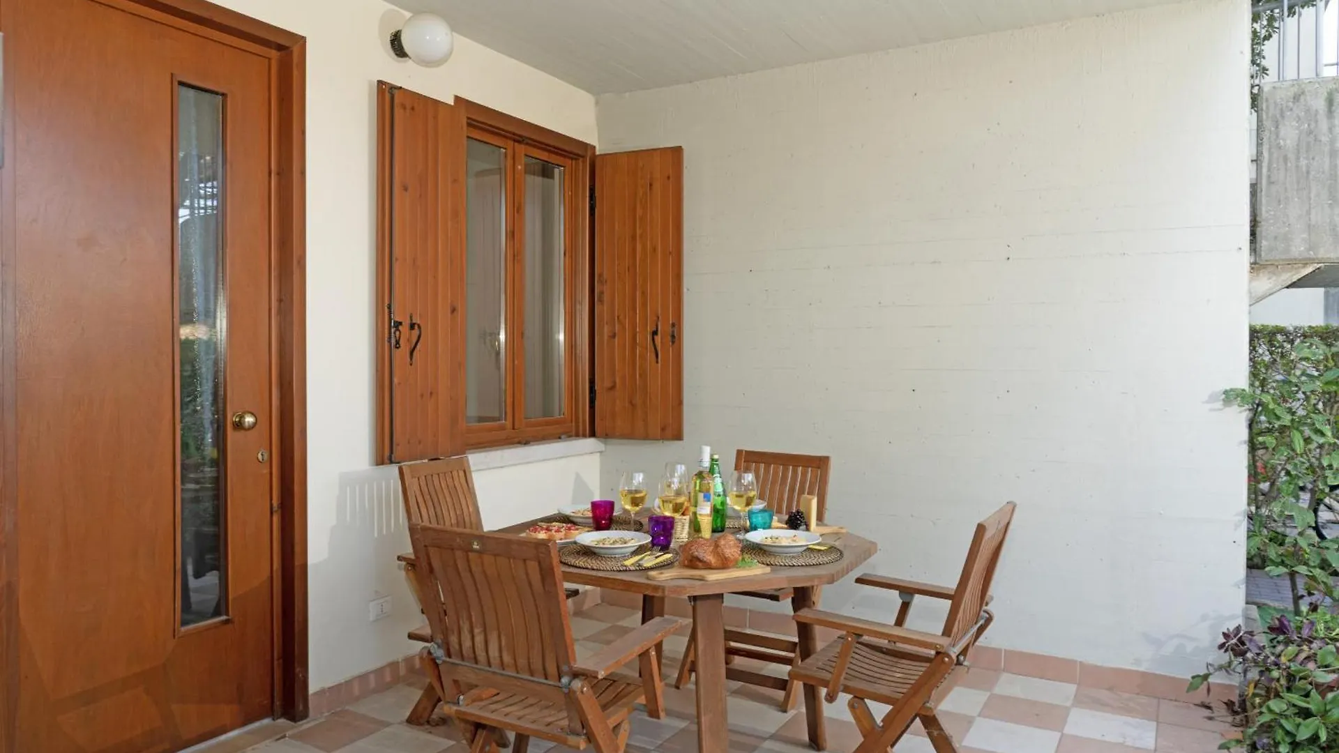 Lauri By Wonderful Italy Apartment Desenzano del Garda 0*,  Italy
