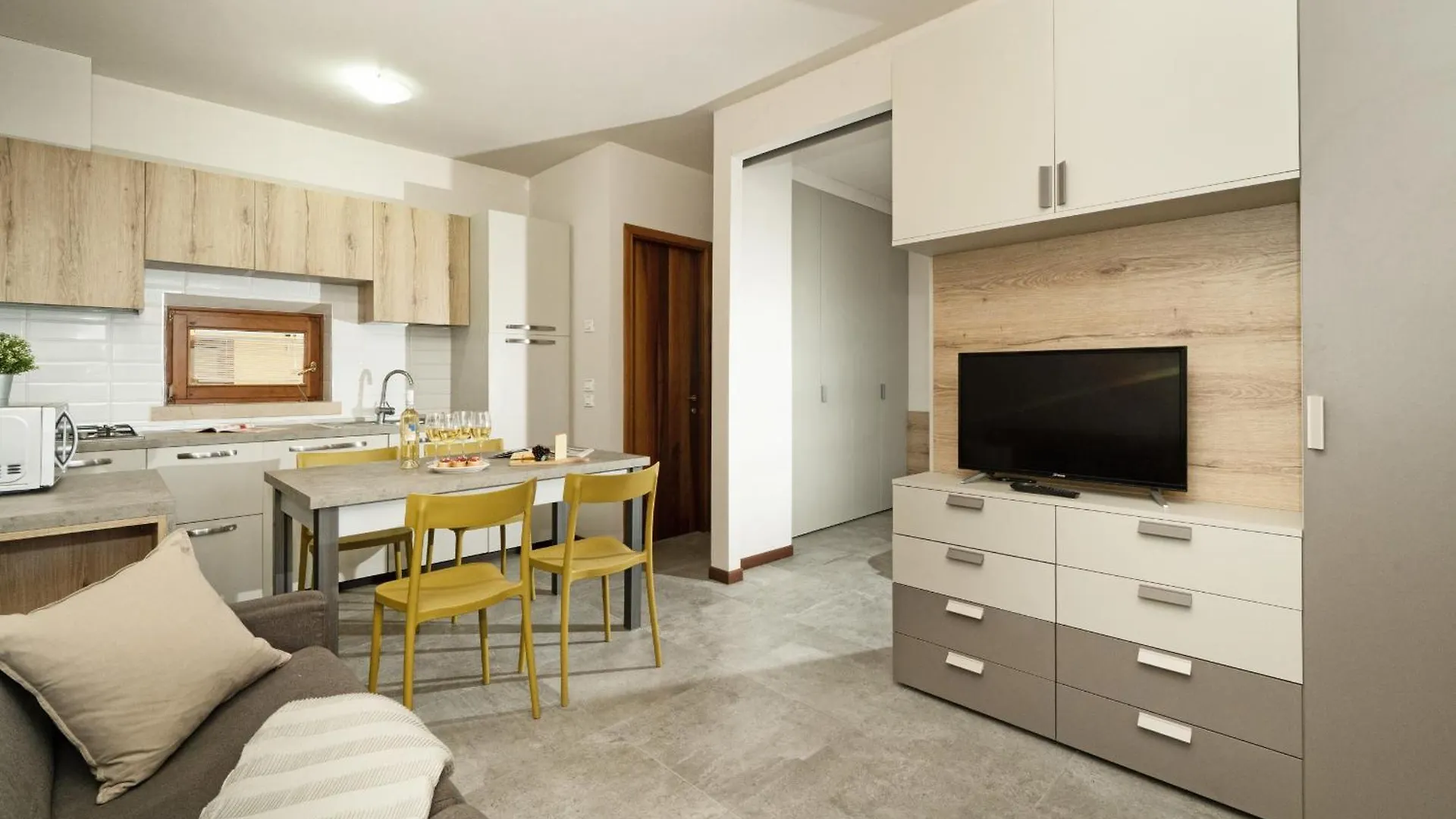Lauri By Wonderful Italy Apartment Desenzano del Garda Italy